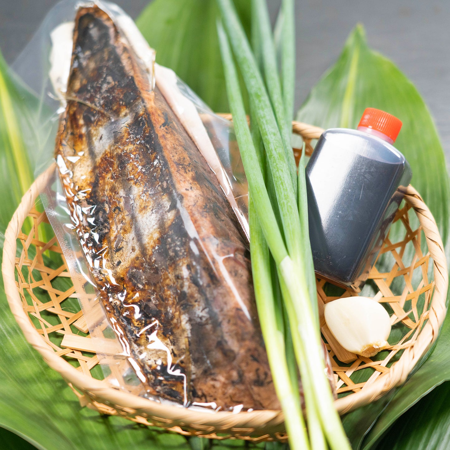タレ!で味わう!土佐久礼かつおの藁焼きタタキ(旬凍)3~4人前
